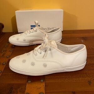 NIB Vintage 90s Keds White Star Sneakers